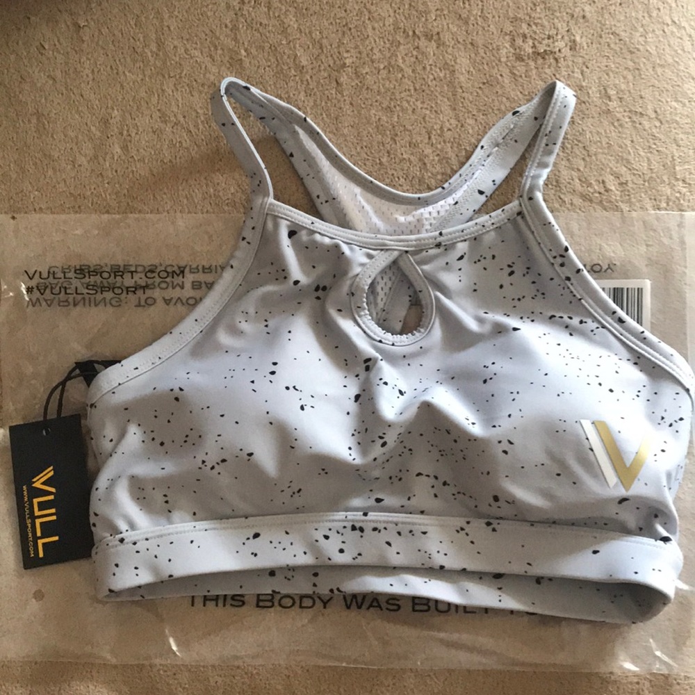 Vull Evolve sports Bar